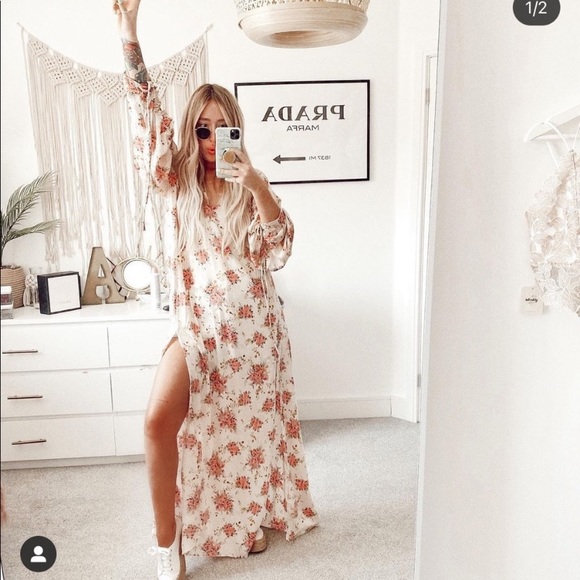 MANGO rushed maxi floral dress bloggers favorite zara competitor brand - Picture 13 of 16